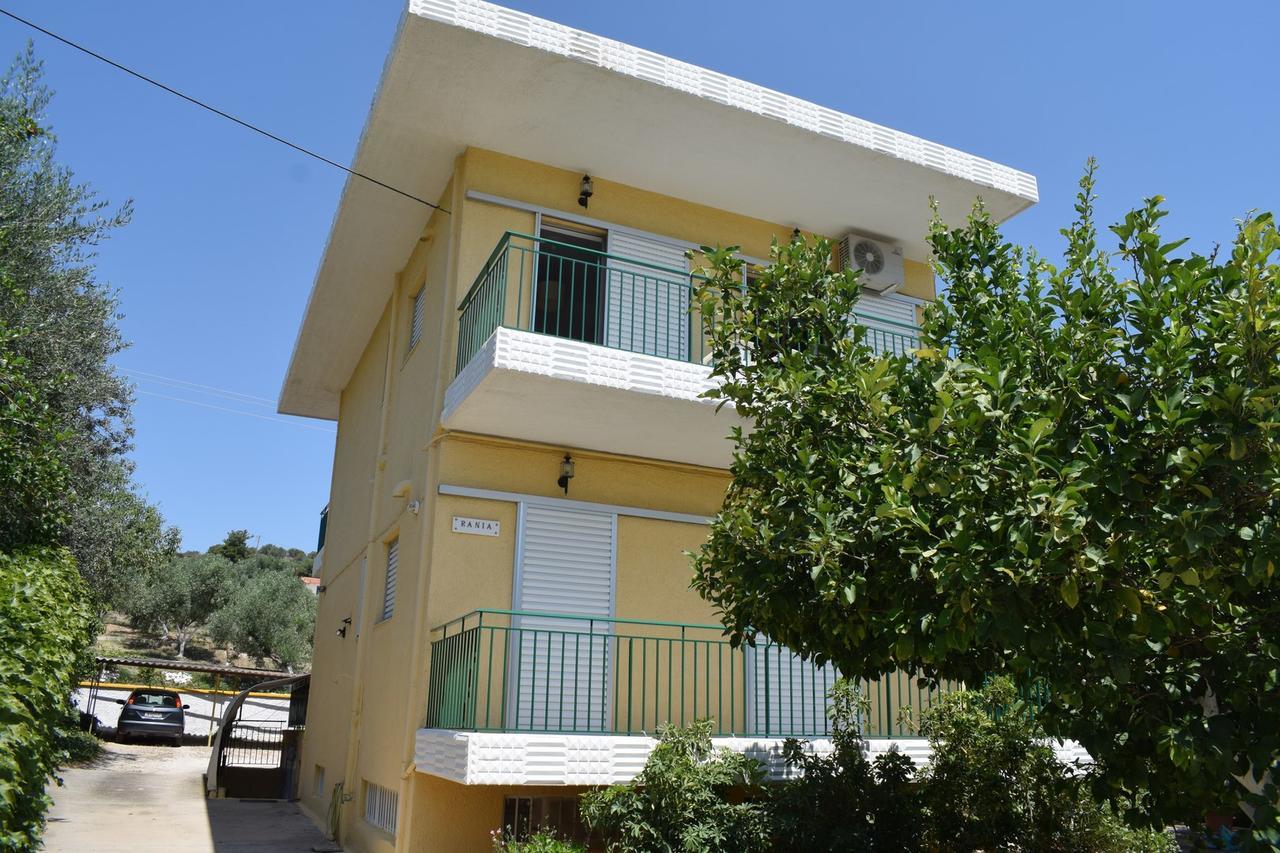 Apartments Rania Tolón Exterior foto